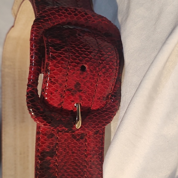 Liz Claiborne genuine leather belt - Picture 5 of 5